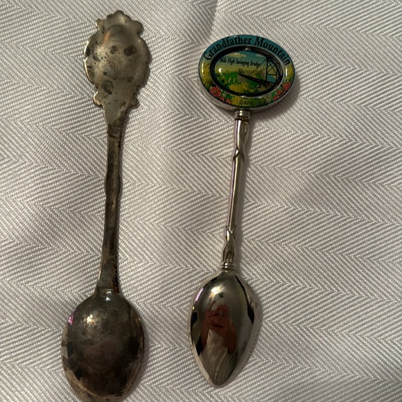 Two collectible spoons - Picture 4 of 5